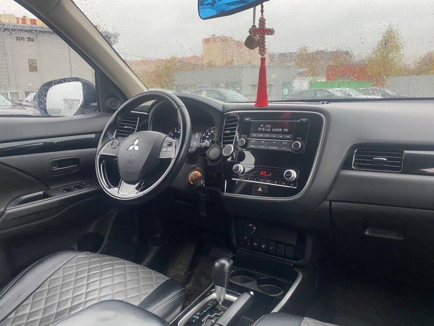Mitsubishi Outlander III Рестайлинг 3 Санкт-Петербург  - изображение 4