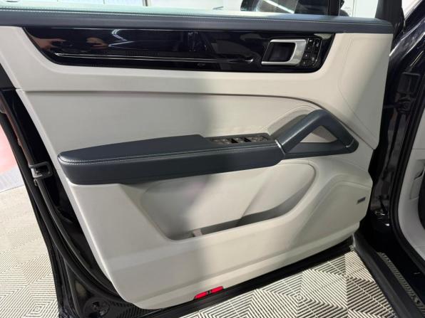 Porsche Cayenne III с пробегом 2021 года, цена 10 900 000 рублей, 54713 км, внедорожник, Автокод Объявления