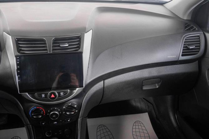 Hyundai Solaris I Рестайлинг с пробегом 2015 года, цена 819 000 рублей, 204000 км, седан, Автокод Объявления