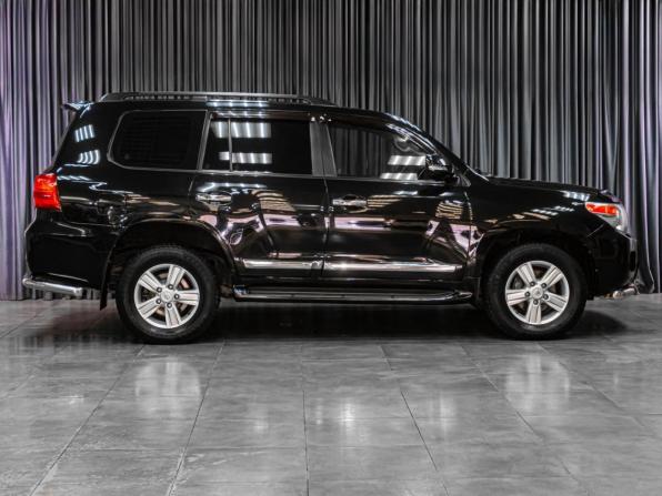Toyota Land Cruiser 200 Series Рестайлинг 1 с пробегом 2013 года, цена 4 569 000 рублей, 207320 км, внедорожник, Автокод Объявления