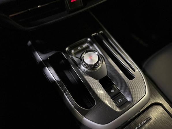 Haval Jolion I с пробегом 2024 года, цена 2 000 000 рублей, 13236 км, внедорожник, Автокод Объявления