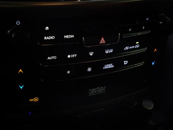 Lexus LX III Рестайлинг 2 с пробегом 2015 года, цена 6 150 000 рублей, 123824 км, внедорожник, Автокод Объявления