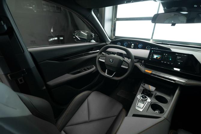Новый Changan UNI-V I 2024 года, цена 3 259 900 рублей, лифтбек, Автокод Объявления