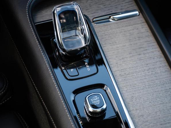 Volvo S90 II Рестайлинг с пробегом 2021 года, цена 4 089 000 рублей, 75000 км, седан, Автокод Объявления