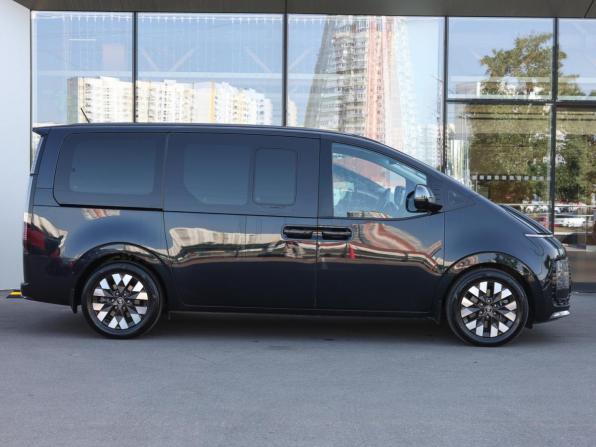 Hyundai Staria I с пробегом 2021 года, цена 4 900 000 рублей, 55867 км, минивэн, Автокод Объявления