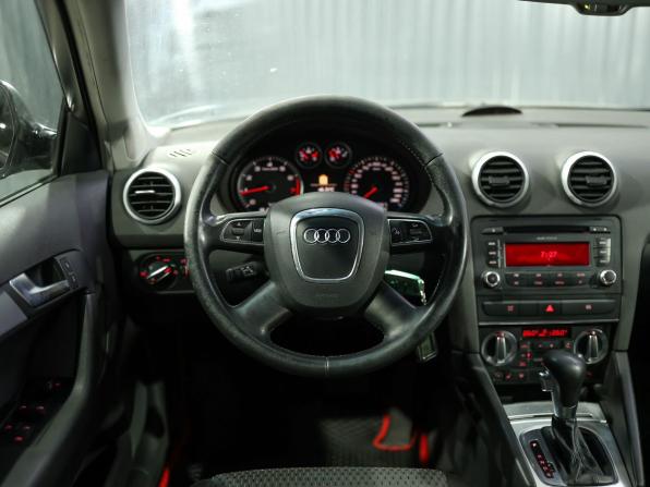 Audi A3 II (8P) Рестайлинг 2 с пробегом 2009 года, цена 669 000 рублей, 292550 км, хэтчбек, Автокод Объявления