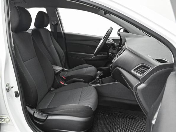 Hyundai Solaris II с пробегом 2018 года, цена 1 299 000 рублей, 127433 км, седан, Автокод Объявления