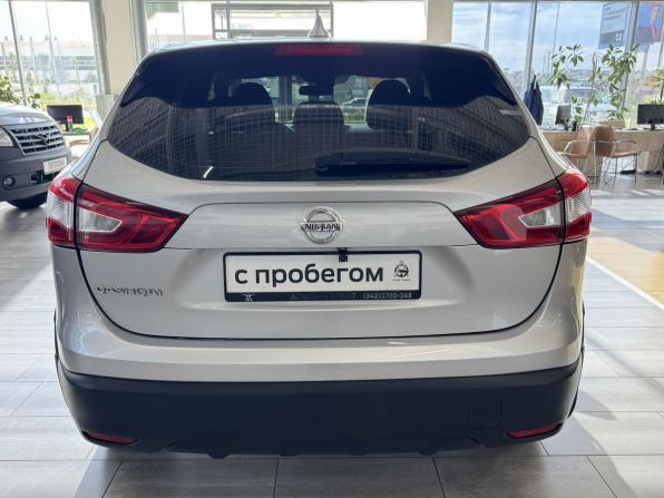 Nissan Qashqai II с пробегом 2017 года, цена 1 350 000 рублей, 144247 км, внедорожник, Автокод Объявления