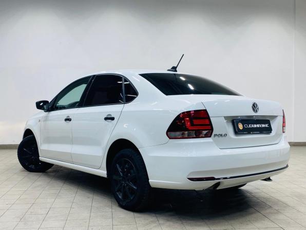 Volkswagen Polo V Рестайлинг с пробегом 2020 года, цена 880 000 рублей, 206000 км, седан, Автокод Объявления