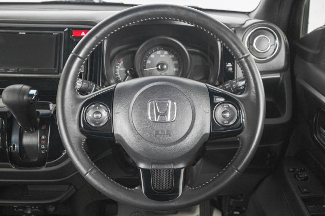 Honda N-WGN I Рестайлинг с пробегом 2017 года, цена 799 000 рублей, 127244 км, хэтчбек, Автокод Объявления
