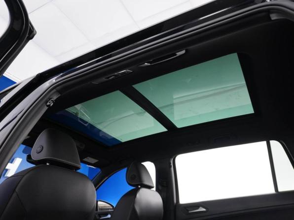 Volkswagen Tiguan II с пробегом 2021 года, цена 4 050 000 рублей, 52926 км, внедорожник, Автокод Объявления