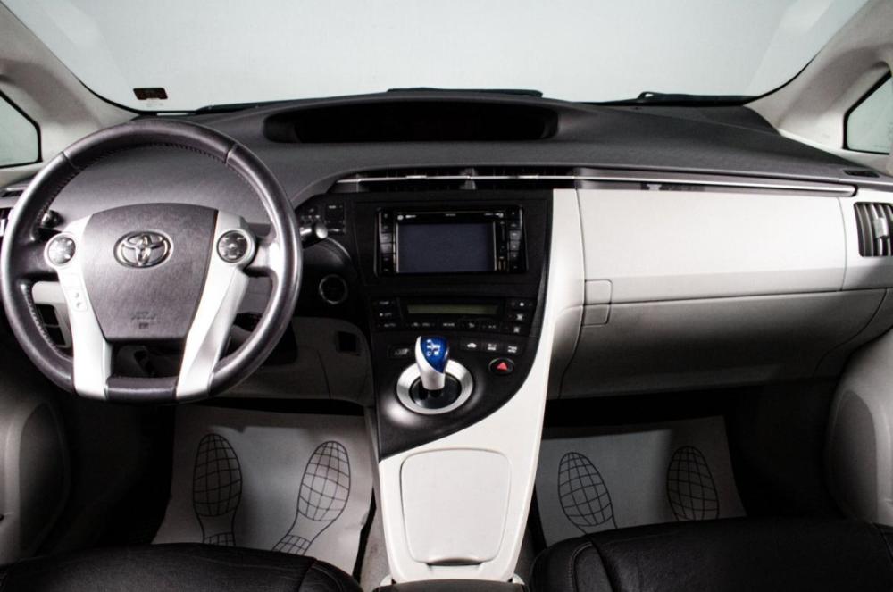 Toyota Prius III (XW30) Сургут  - изображение 13
