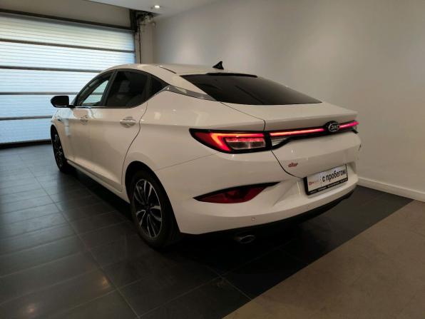 JAC J7 I с пробегом 2023 года, цена 1 049 000 рублей, 41000 км, лифтбек, Автокод Объявления
