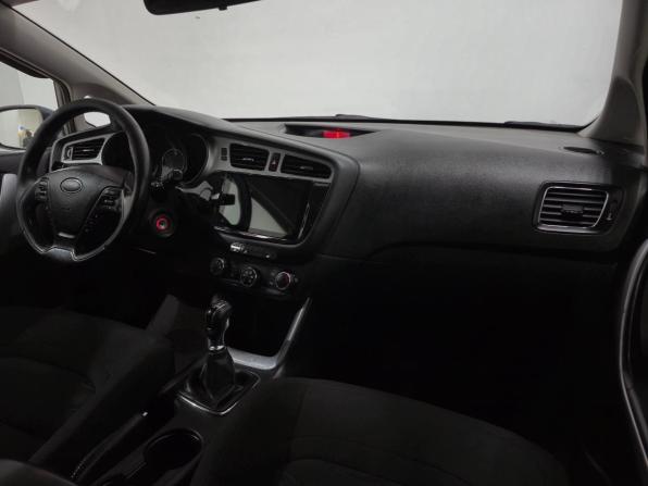 Kia Ceed II с пробегом 2014 года, цена 930 000 рублей, 200043 км, хэтчбек, Автокод Объявления