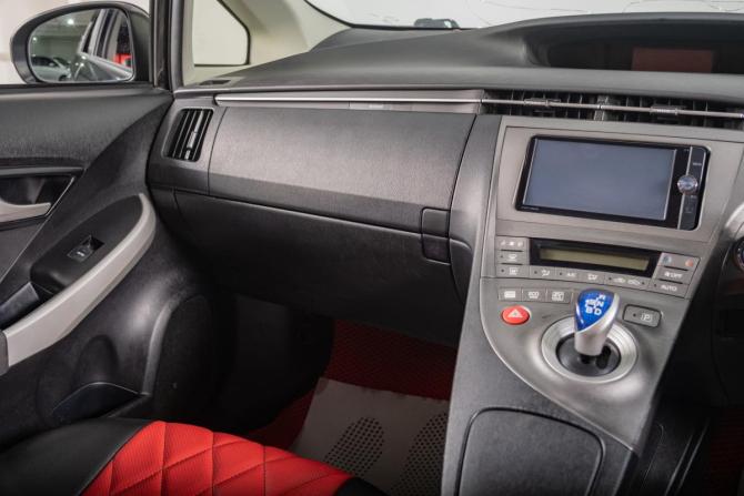 Toyota Prius Alpha I (ZVW40/41) с пробегом 2013 года, цена 1 249 000 рублей, 370000 км, универсал, Автокод Объявления