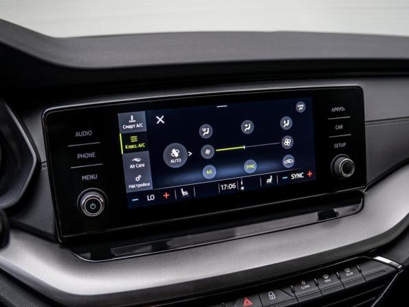 Skoda Octavia IV (A8) с пробегом 2021 года, цена 2 450 000 рублей, 60132 км, лифтбек, Автокод Объявления