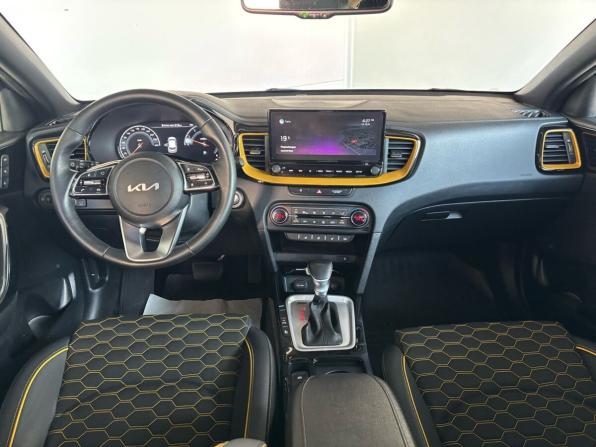 Kia XCeed I с пробегом 2021 года, цена 2 349 000 рублей, 74250 км, хэтчбек, Автокод Объявления