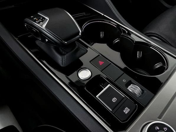 Volkswagen Touareg III с пробегом 2019 года, цена 5 550 000 рублей, 107633 км, внедорожник, Автокод Объявления