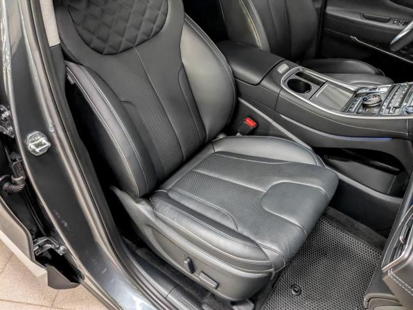 Hyundai Santa Fe IV Рестайлинг с пробегом 2022 года, цена 4 470 000 рублей, 26188 км, внедорожник, Автокод Объявления