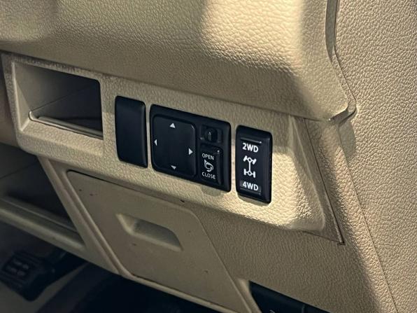Nissan Tiida I с пробегом 2005 года, цена 490 000 рублей, 303259 км, седан, Автокод Объявления