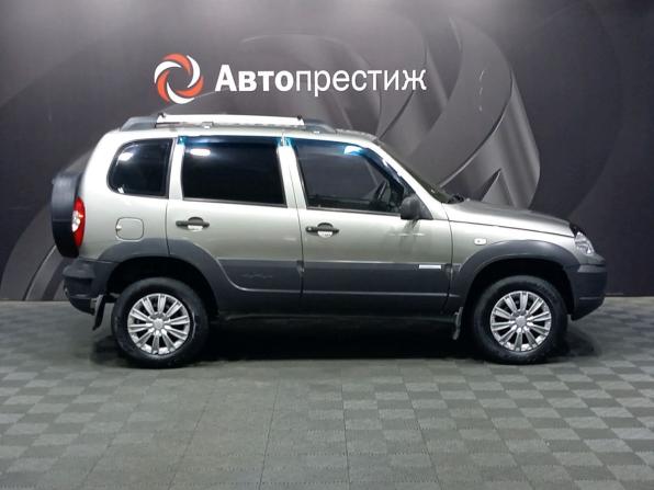 Chevrolet Niva I Рестайлинг с пробегом 2011 года, цена 420 000 рублей, 160000 км, внедорожник, Автокод Объявления