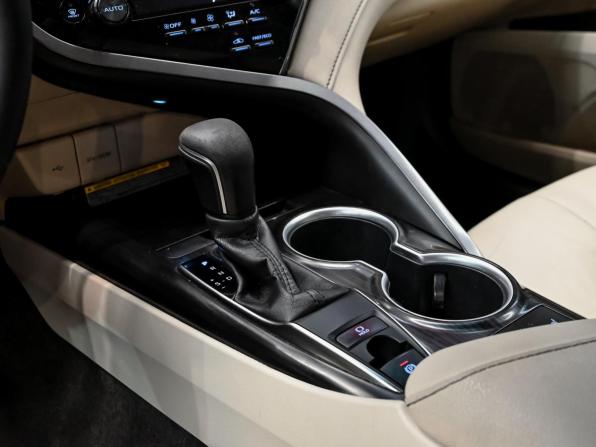 Toyota Camry VIII (XV70) Рестайлинг с пробегом 2021 года, цена 2 900 000 рублей, 162834 км, седан, Автокод Объявления