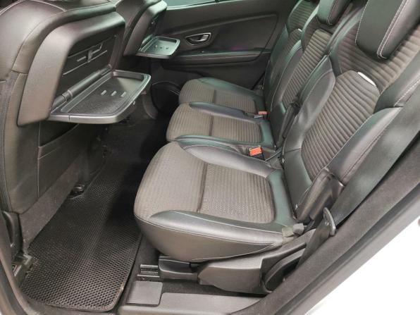 Renault Scenic IV с пробегом 2017 года, цена 1 585 740 рублей, 255000 км, минивэн, Автокод Объявления