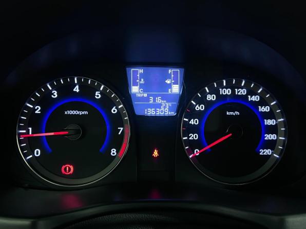 Hyundai Solaris I Рестайлинг с пробегом 2015 года, цена 950 000 рублей, 136500 км, седан, Автокод Объявления