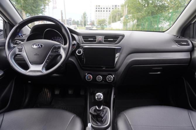 Kia Rio III Рестайлинг с пробегом 2016 года, цена 990 000 рублей, 88392 км, седан, Автокод Объявления