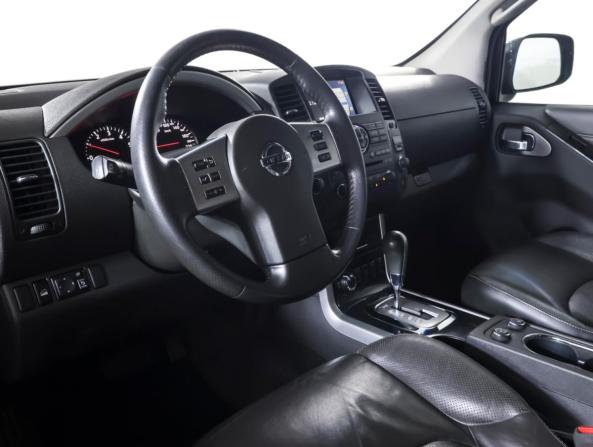 Nissan Pathfinder III Рестайлинг с пробегом 2011 года, цена 1 250 000 рублей, 400005 км, внедорожник, Автокод Объявления