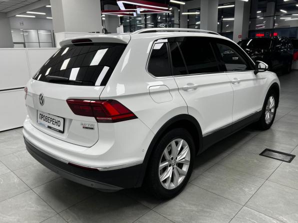Volkswagen Tiguan II с пробегом 2017 года, цена 2 099 000 рублей, 227395 км, внедорожник, Автокод Объявления
