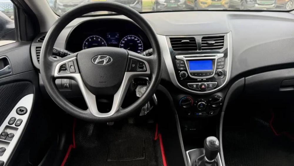 Hyundai Solaris I Череповец  - изображение 11