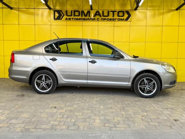 Skoda Octavia II (A5) Рестайлинг с пробегом 2012 года, цена 699 000 рублей, 203000 км, лифтбек, Автокод Объявления