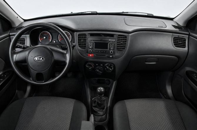 Kia Rio II Рестайлинг с пробегом 2010 года, цена 589 000 рублей, 230000 км, седан, Автокод Объявления