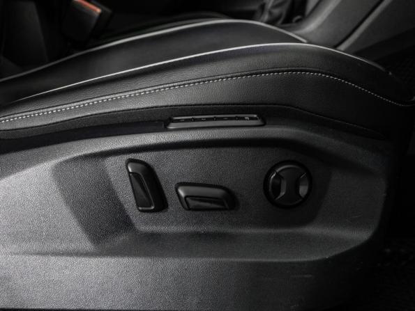 Volkswagen Tiguan II Рестайлинг с пробегом 2021 года, цена 3 199 000 рублей, 150327 км, внедорожник, Автокод Объявления