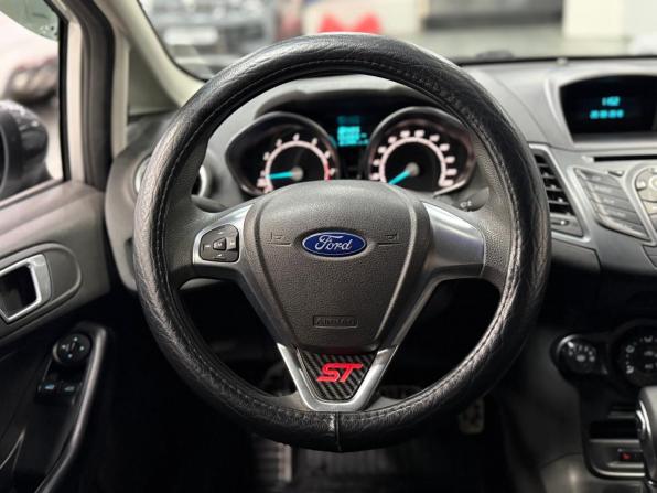 Ford Fiesta Mk6 Рестайлинг с пробегом 2018 года, цена 1 000 000 рублей, 53369 км, седан, Автокод Объявления