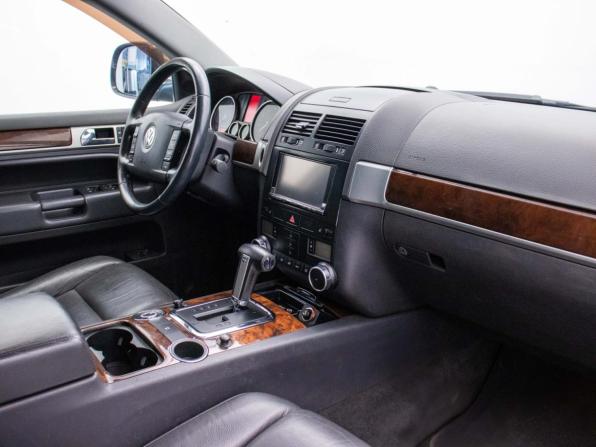 Volkswagen Touareg I Рестайлинг с пробегом 2007 года, цена 945 000 рублей, 223211 км, внедорожник, Автокод Объявления