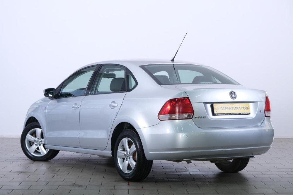 Volkswagen Polo V Омск  - изображение 5