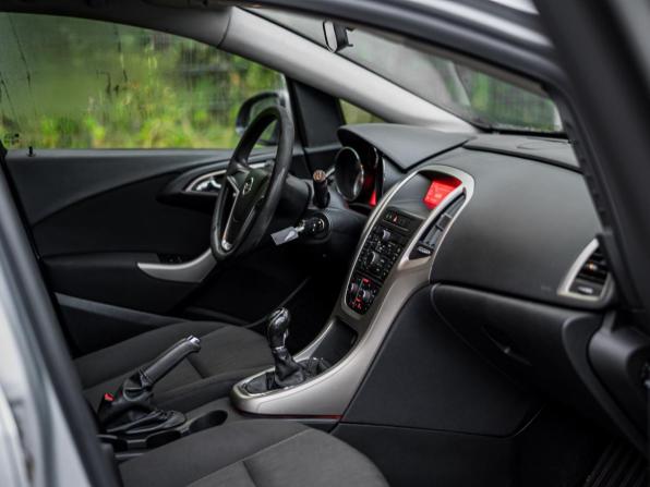 Opel Astra J с пробегом 2011 года, цена 500 000 рублей, 170205 км, хэтчбек, Автокод Объявления