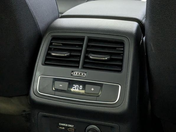 Audi A4 V (B9) Рестайлинг с пробегом 2022 года, цена 3 900 000 рублей, 39147 км, седан, Автокод Объявления