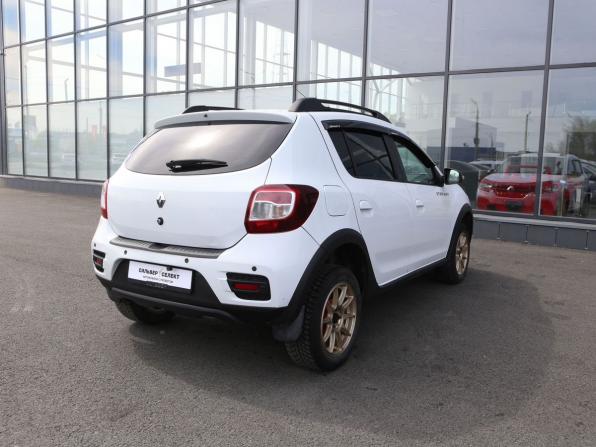 Renault Sandero II Рестайлинг с пробегом 2019 года, цена 930 000 рублей, 92590 км, хэтчбек, Автокод Объявления
