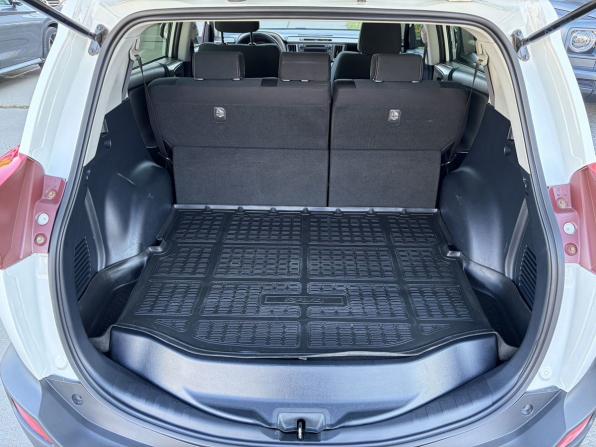 Toyota RAV4 IV (XA40) с пробегом 2015 года, цена 2 300 000 рублей, 130000 км, внедорожник, Автокод Объявления