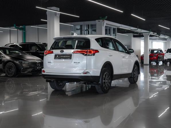 Toyota RAV4 IV (XA40) Рестайлинг с пробегом 2018 года, цена 2 670 000 рублей, 53034 км, внедорожник, Автокод Объявления