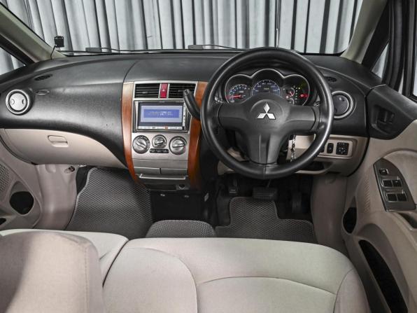 Mitsubishi Colt VI (Z20/Z30) с пробегом 2006 года, цена 449 000 рублей, 307723 км, универсал, Автокод Объявления