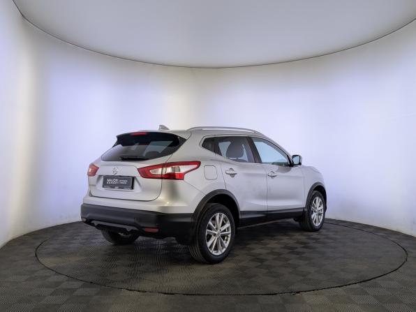 Nissan Qashqai II с пробегом 2018 года, цена 1 800 000 рублей, 82500 км, внедорожник, Автокод Объявления
