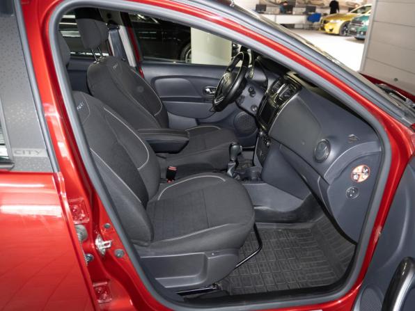 Renault Sandero II Рестайлинг с пробегом 2018 года, цена 1 150 000 рублей, 100408 км, хэтчбек, Автокод Объявления