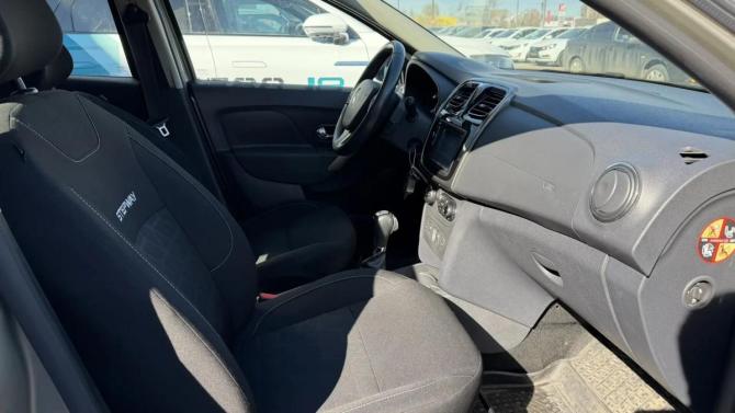 Renault Sandero II с пробегом 2015 года, цена 935 000 рублей, 99127 км, хэтчбек, Автокод Объявления