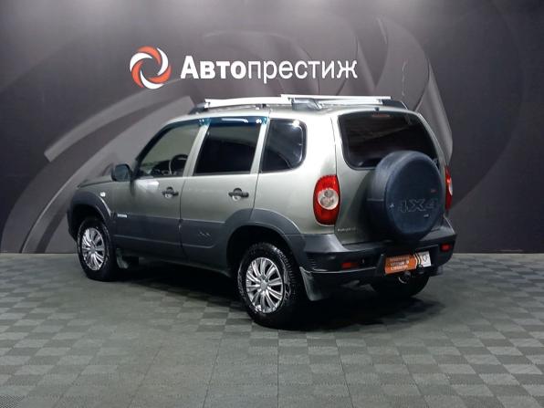 Chevrolet Niva I Рестайлинг с пробегом 2011 года, цена 420 000 рублей, 160000 км, внедорожник, Автокод Объявления