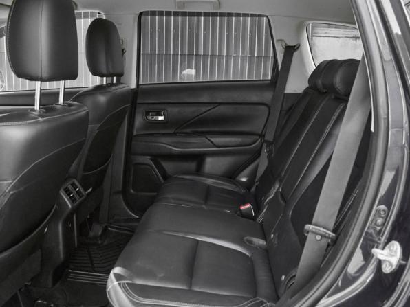 Mitsubishi Outlander III Рестайлинг 3 с пробегом 2019 года, цена 2 165 000 рублей, 77023 км, внедорожник, Автокод Объявления