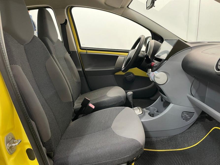 Peugeot 107 I Москва  - изображение 9